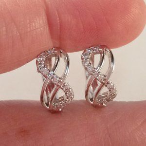 18K White Gold Filled Infinity 8 Diamond Zircon Hoop Huggie Earrings Gorgeous